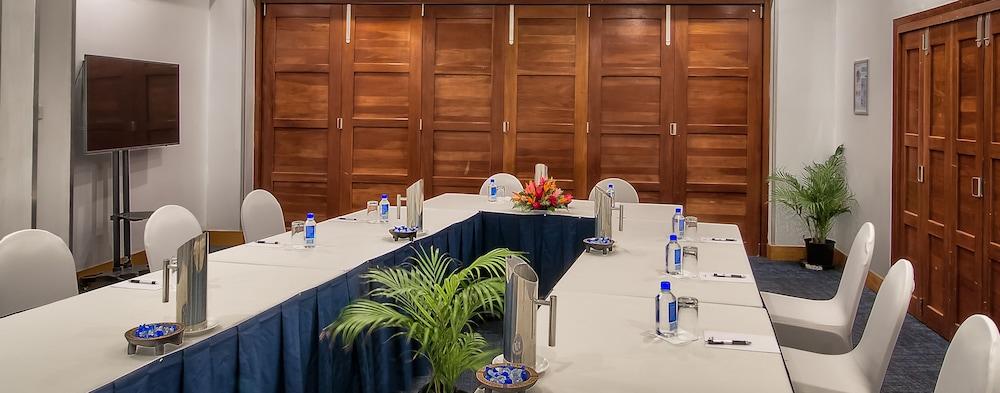 סובה Tanoa Plaza Hotel מראה חיצוני תמונה