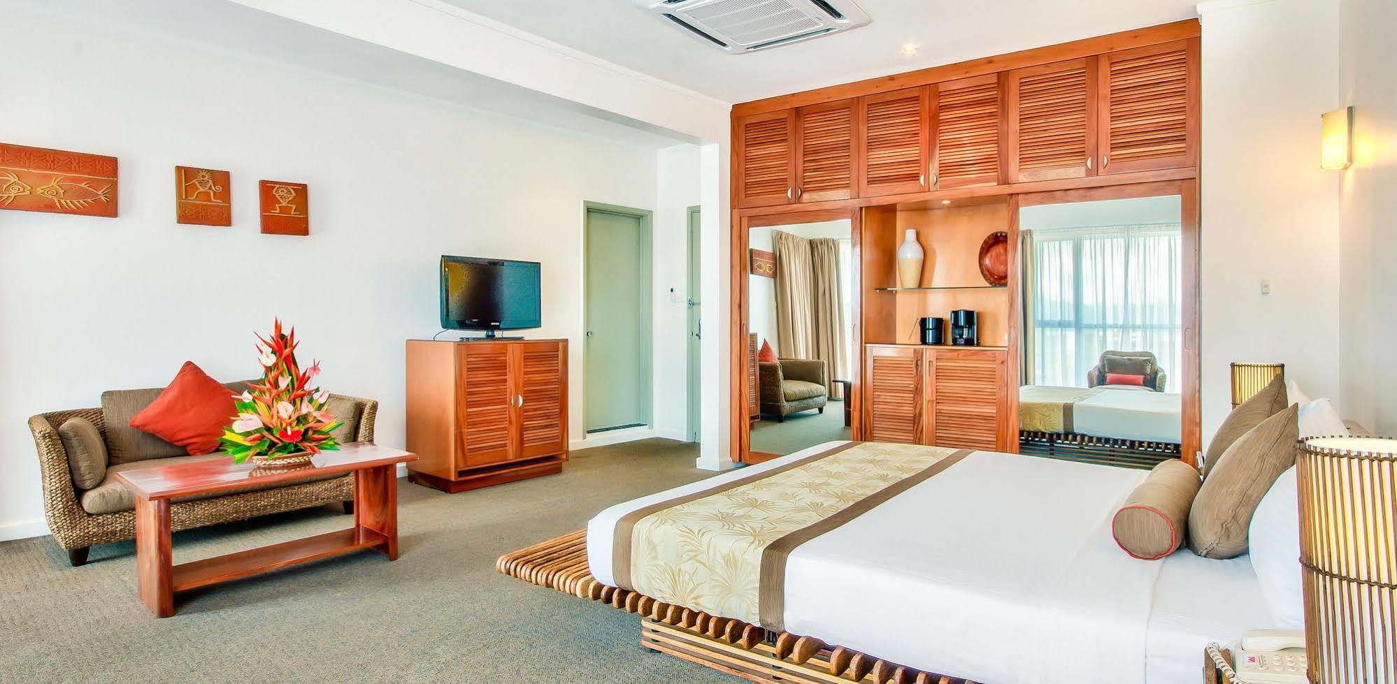סובה Tanoa Plaza Hotel מראה חיצוני תמונה
